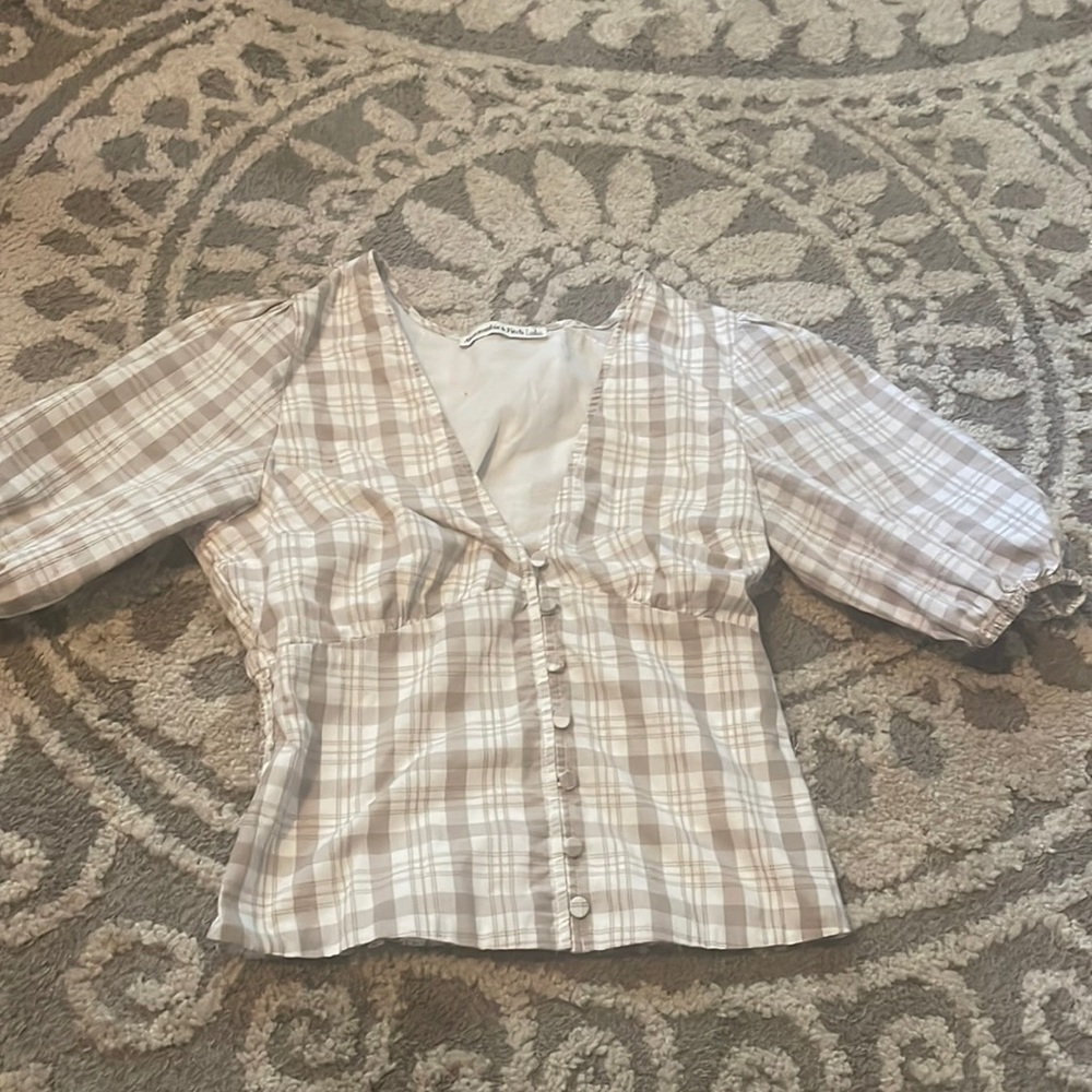 Abercrombie and Fitch top